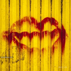 Construction Lips :: Urban graffiti photography - Artwork © Michel Godts