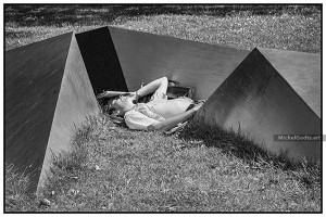 Sculpture Napping Angles :: Black and white photograph of public art - Artwork © Michel Godts