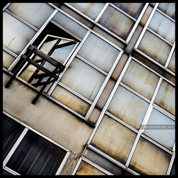 Decayed Glass Panes :: Urban decay photography - Artwork © Michel Godts
