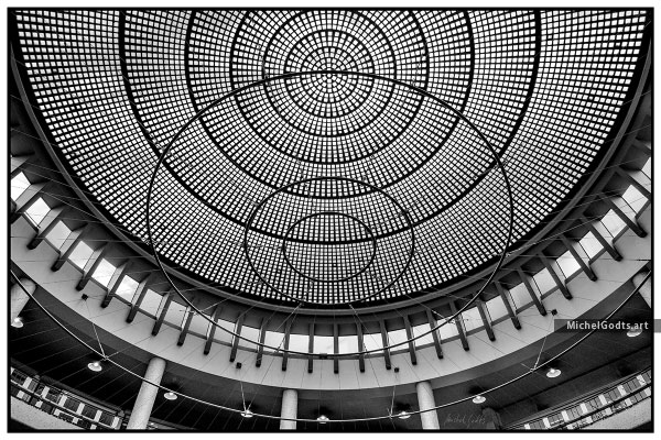 Dome Galerie Ravenstein :: Black and white architecture photography - Artwork © Michel Godts