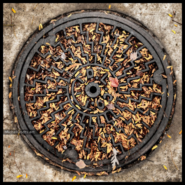 Electric Gold Wheel :: Urban texture photography - Artwork © Michel Godts