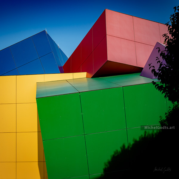West Field Of Play :: Urban architecture photography - Artwork © Michel Godts