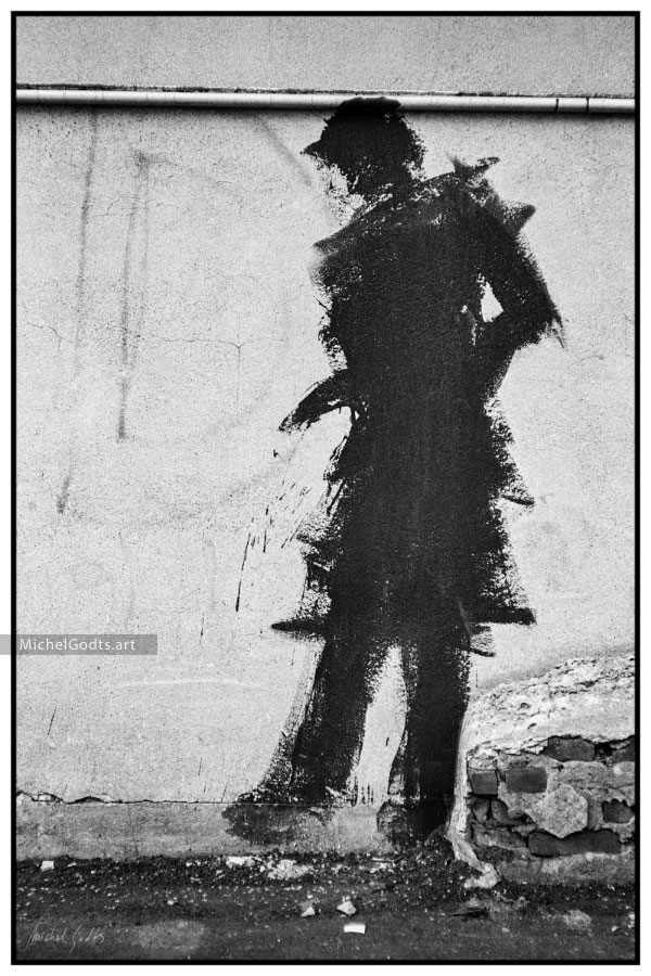 Graffiti Man In Black :: Black and white graffiti photography - Artwork © Michel Godts