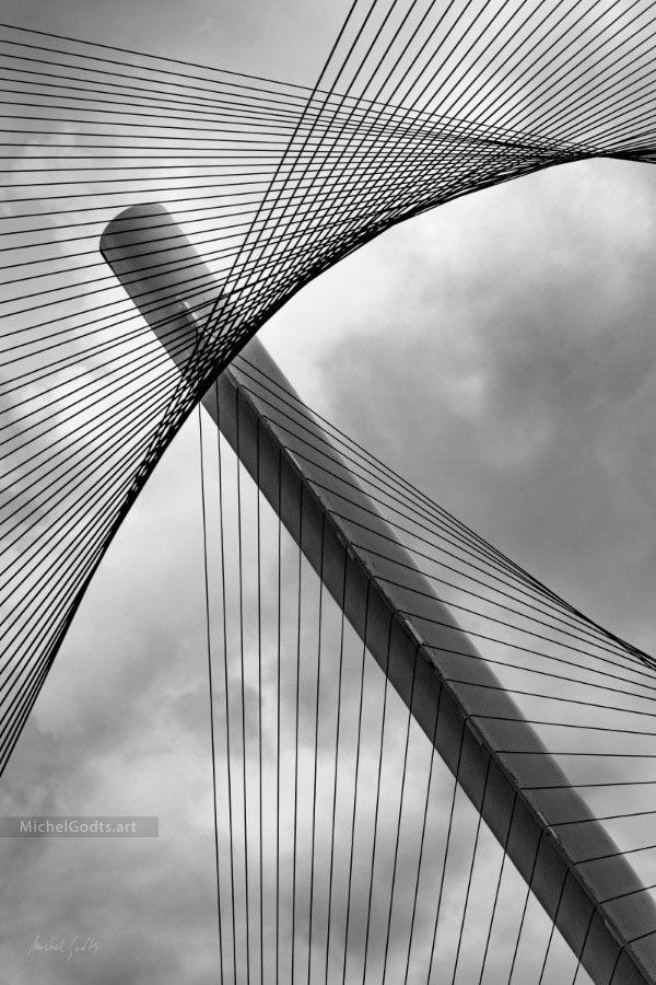Skybound Geometry :: Black and white photograph of public art - Artwork © Michel Godts