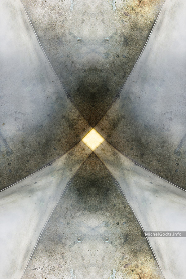 Time Juncture :: Abstract art from manipulated photography - Artwork © Michel Godts